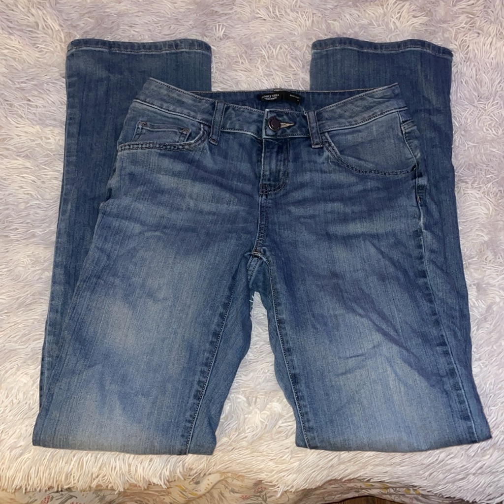 Lowrise Bootcut Vera Wang Jeans